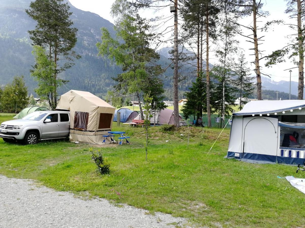 Camping Lechtal Vorderhornbach ภายนอก รูปภาพ