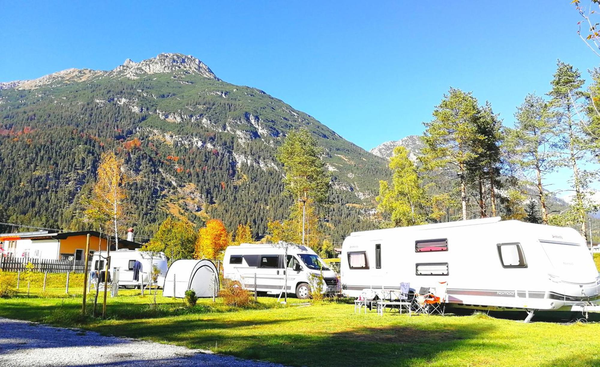 Camping Lechtal Vorderhornbach ภายนอก รูปภาพ