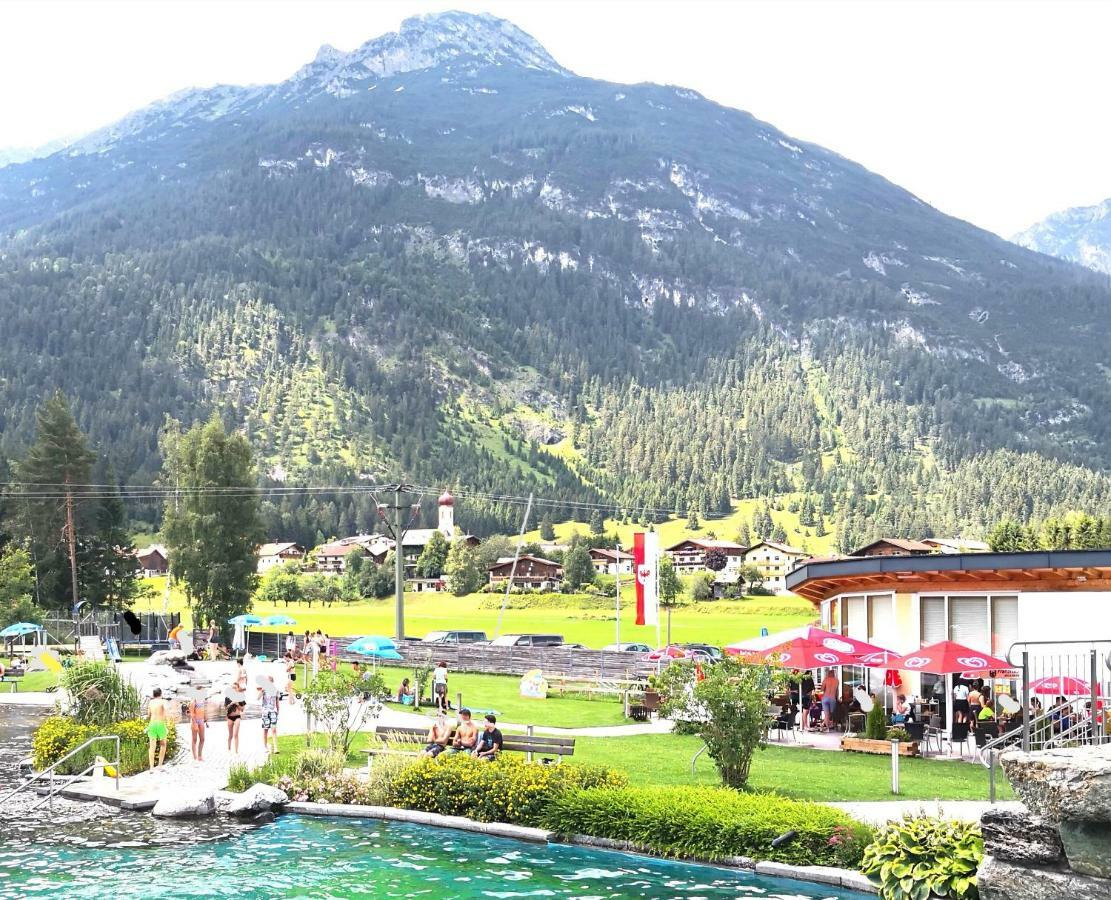 Camping Lechtal Vorderhornbach ภายนอก รูปภาพ