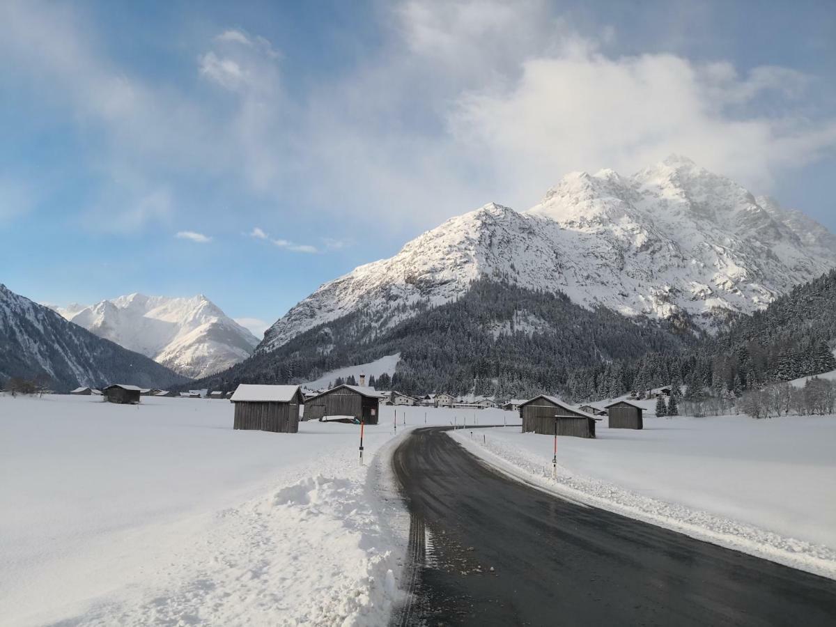 Camping Lechtal Vorderhornbach ภายนอก รูปภาพ